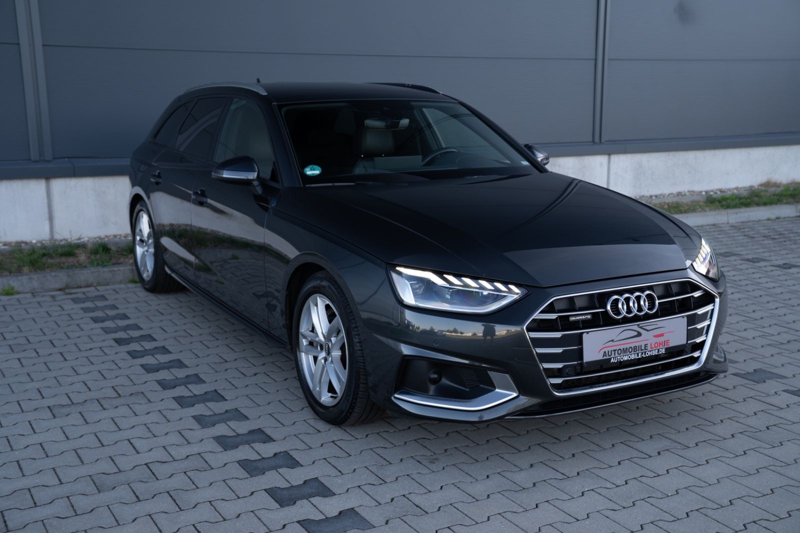 Audi A4 2023 г. Серый, пробег 43200 км