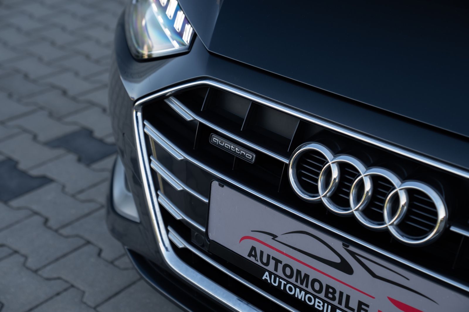 Audi A4 2023 г. Серый, пробег 43200 км