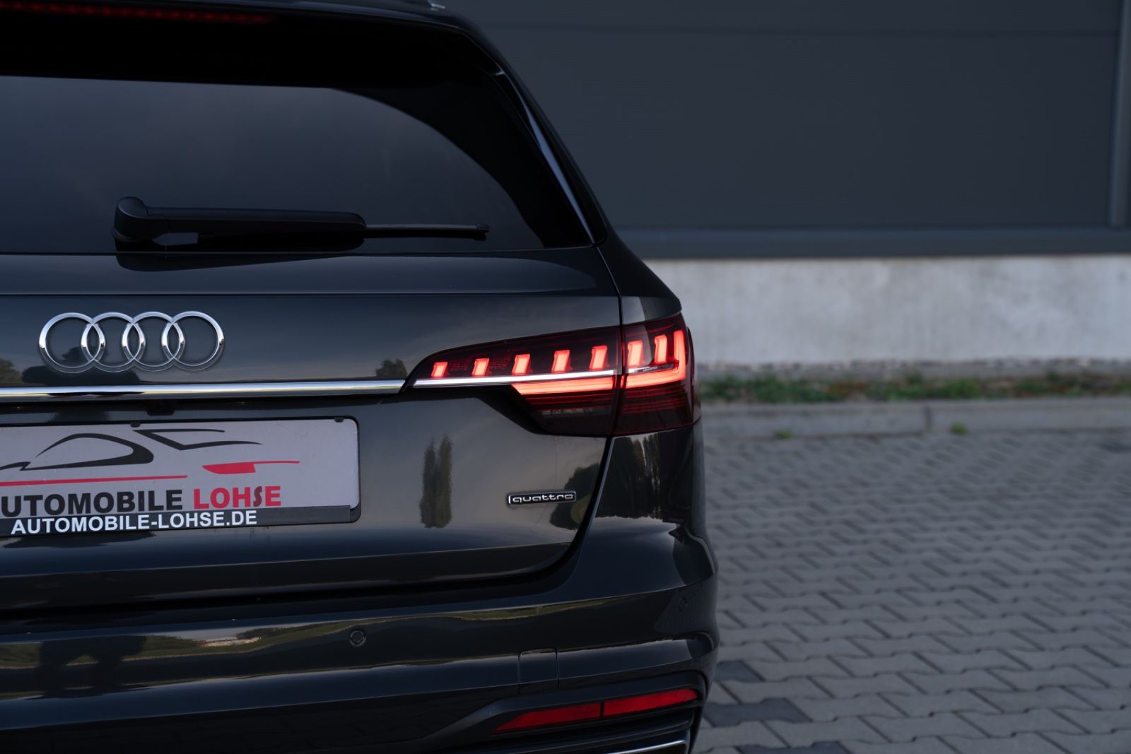 Audi A4 2023 г. Серый, пробег 43200 км