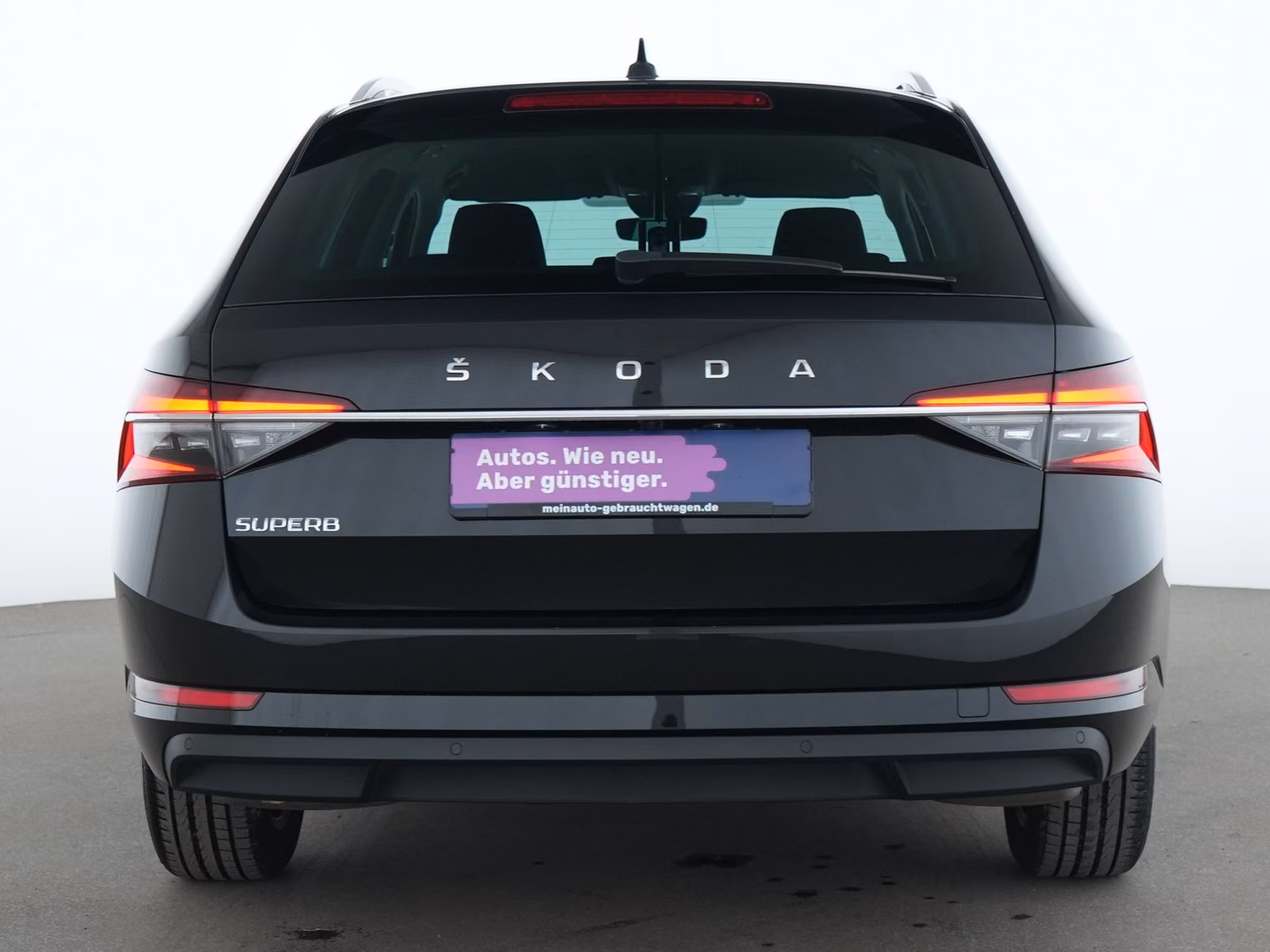 Skoda Superb 2022 г. Чёрный, пробег 55258 км