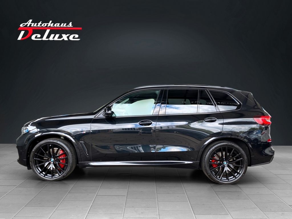 BMW X5 2023 г. Чёрный, пробег 50000 км