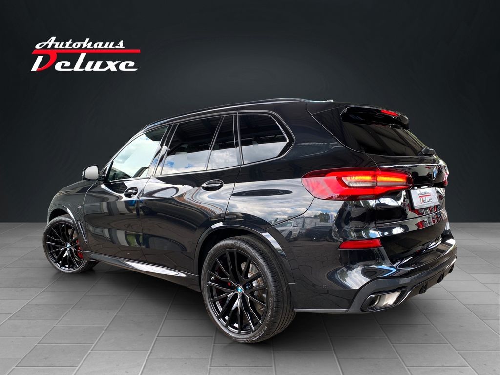 BMW X5 2023 г. Чёрный, пробег 50000 км