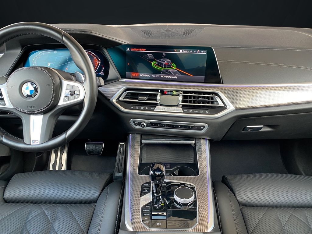 BMW X5 2023 г. Чёрный, пробег 50000 км