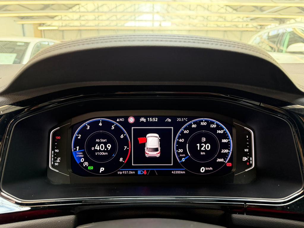 Volkswagen T-Roc 2023 г. Чёрный, пробег 42196 км