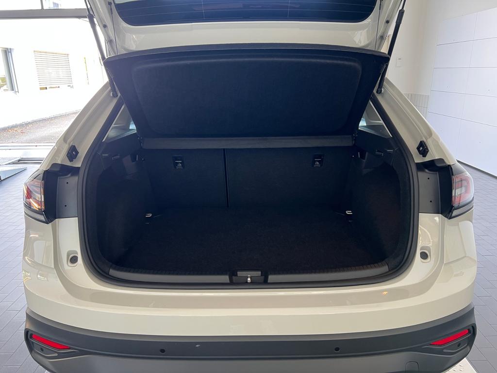 Volkswagen Taigo 2023 г. Серый, пробег 40900 км