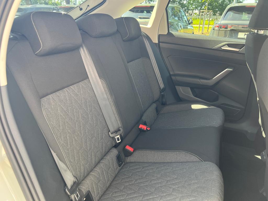 Volkswagen Taigo 2023 г. Серый, пробег 40900 км