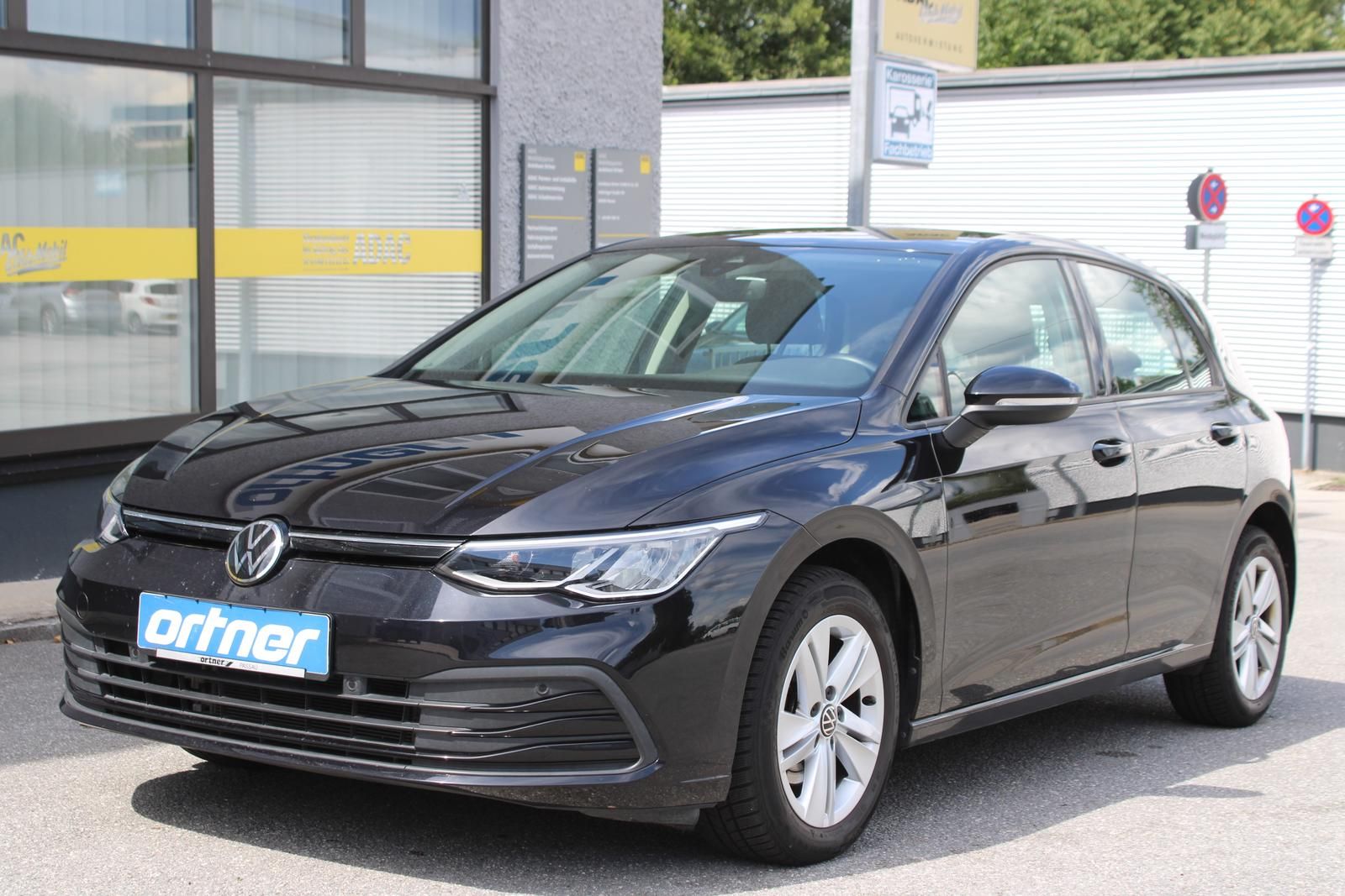 Volkswagen Golf 2021 г. Чёрный, пробег 51400 км