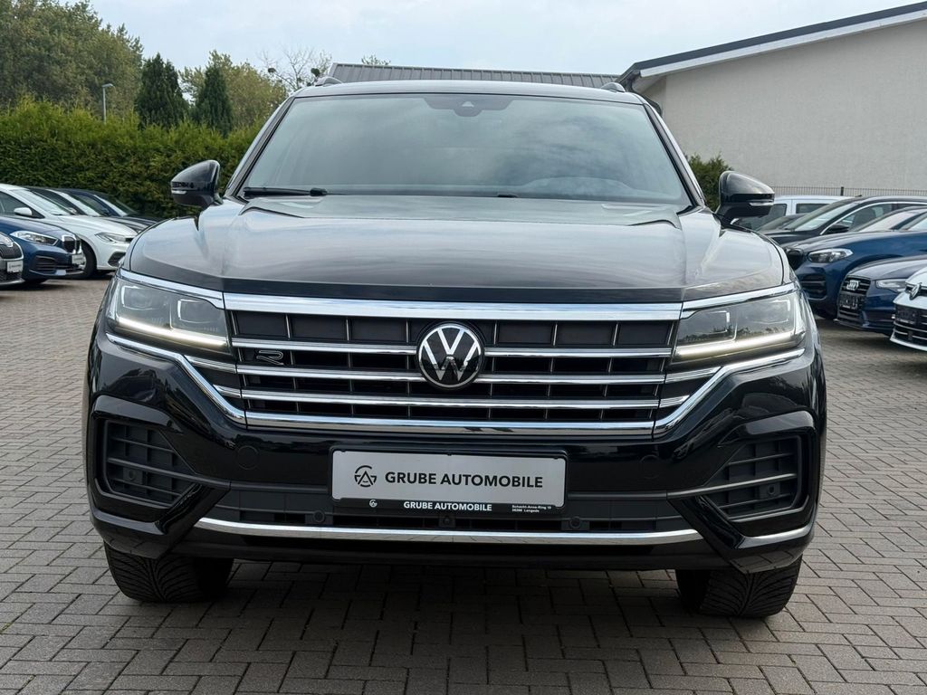 Volkswagen Touareg 2023 г. Чёрный, пробег 42862 км