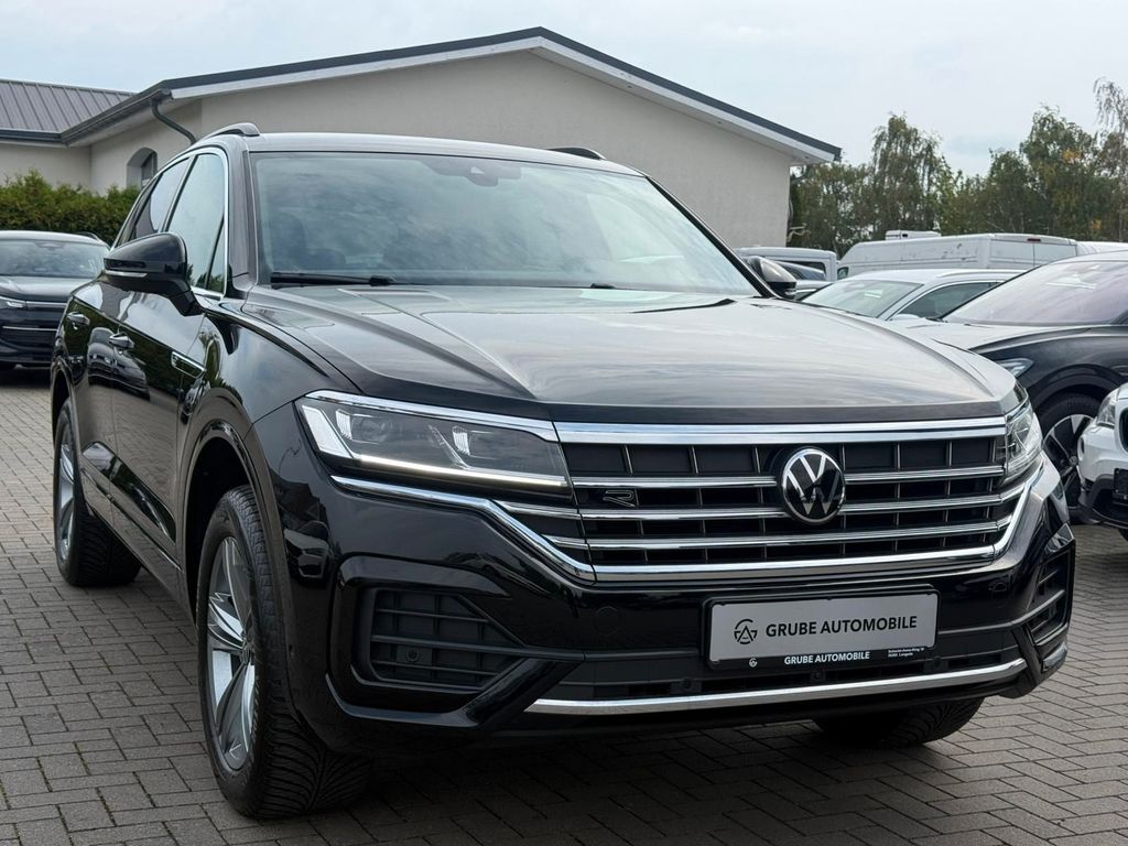 Volkswagen Touareg 2023 г. Чёрный, пробег 42862 км