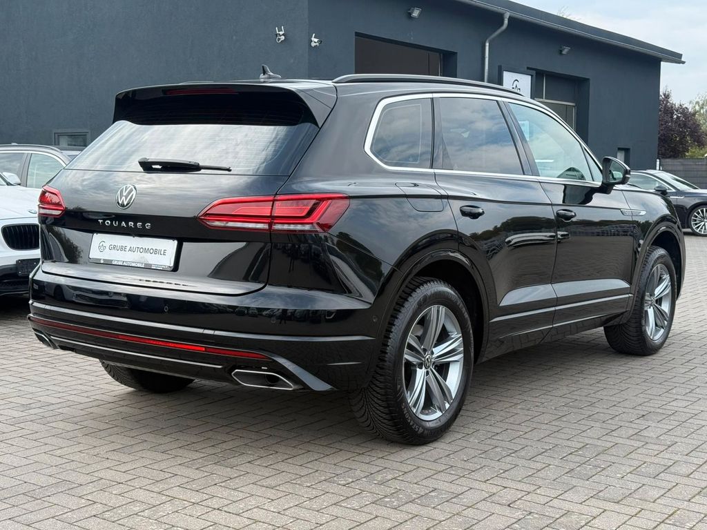 Volkswagen Touareg 2023 г. Чёрный, пробег 42862 км