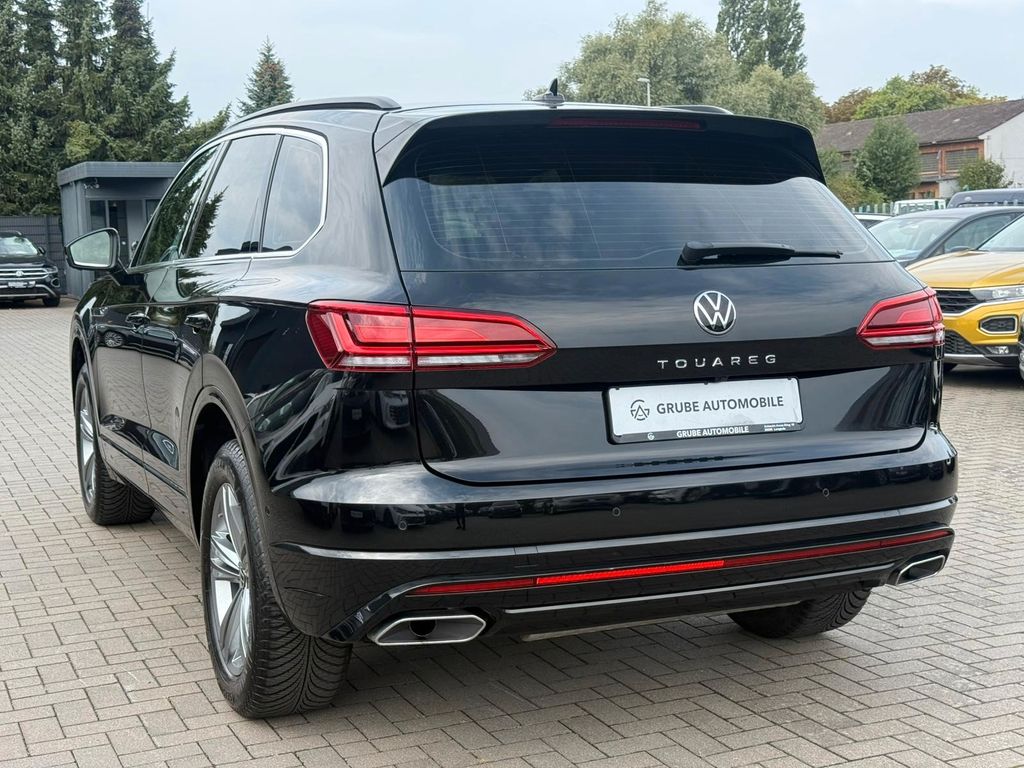Volkswagen Touareg 2023 г. Чёрный, пробег 42862 км