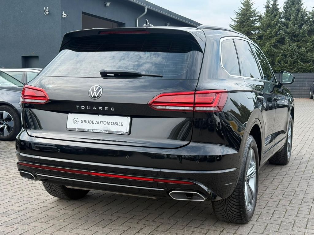 Volkswagen Touareg 2023 г. Чёрный, пробег 42862 км