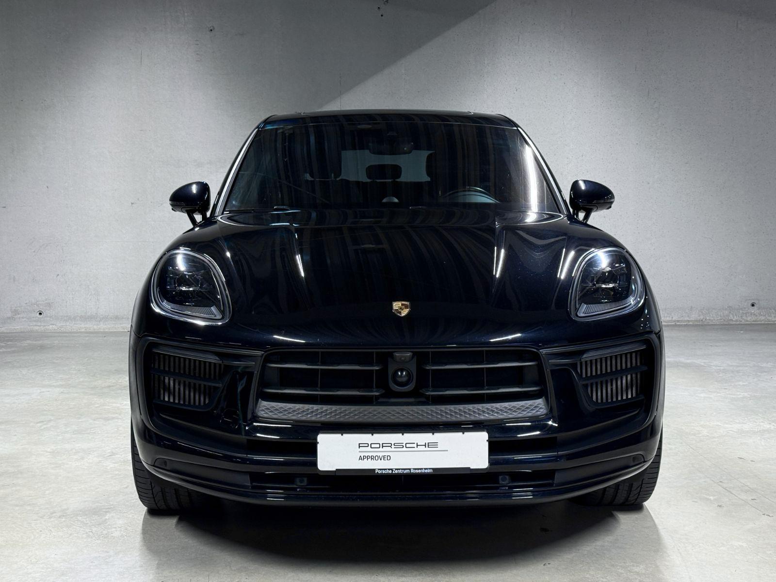 Porsche Macan 2023 г. Чёрный, пробег 41900 км