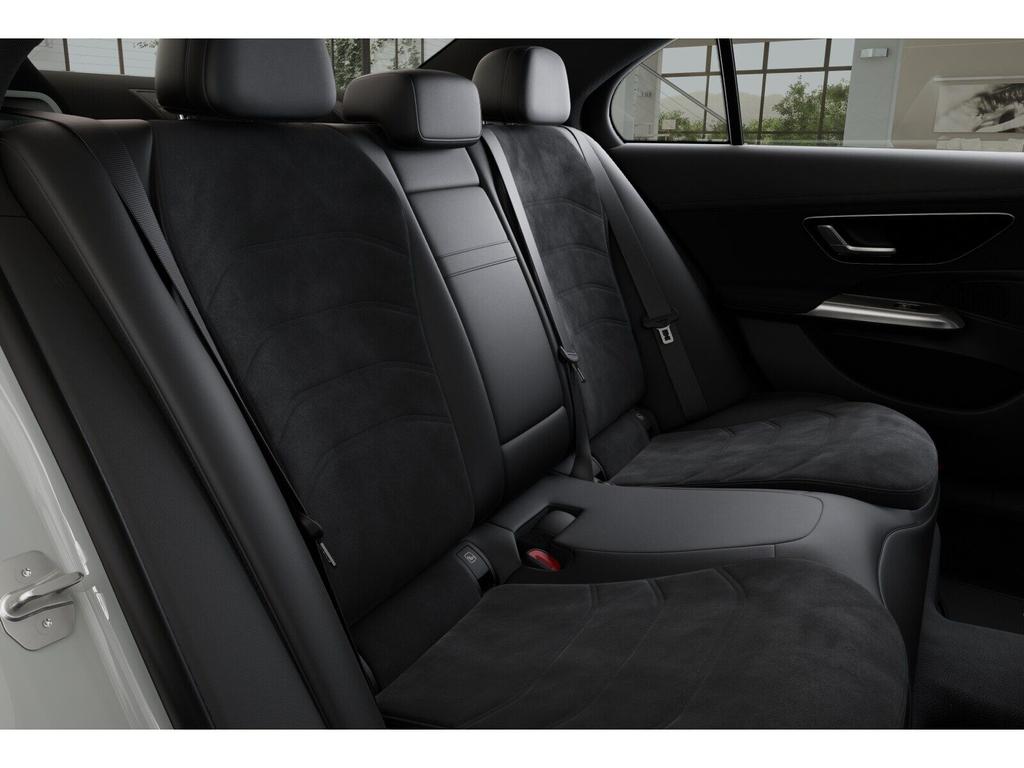 Mercedes-Benz E 200 2025 г. Белый, пробег 23409 км