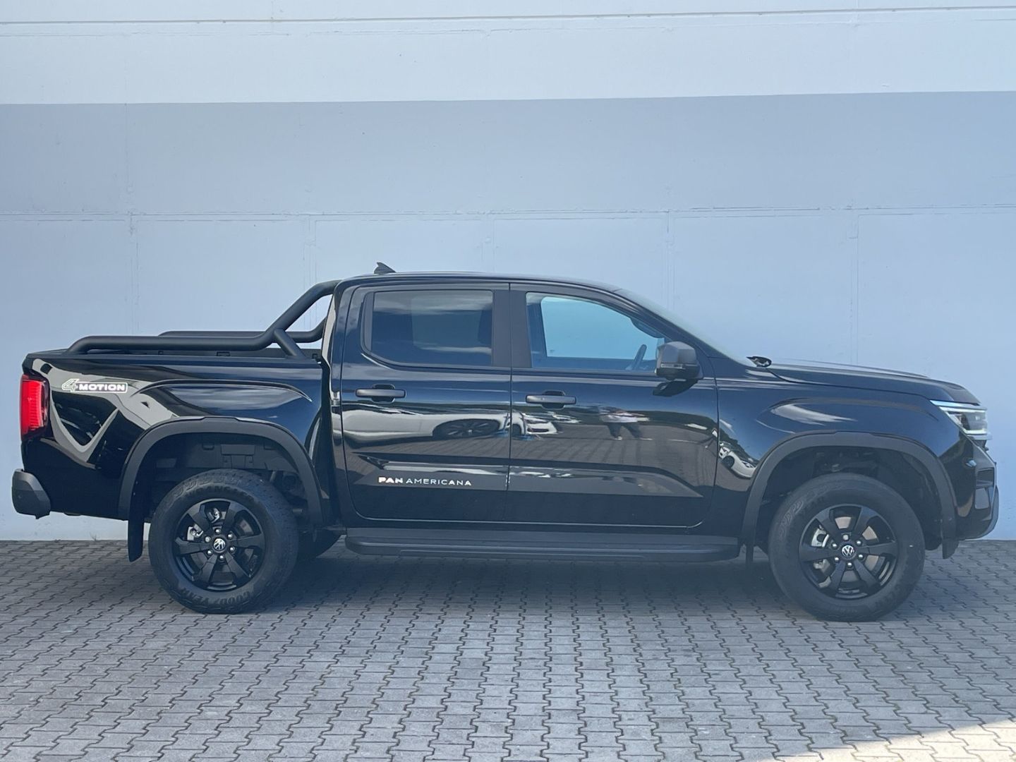 Volkswagen Amarok 2023 г. Чёрный, пробег 17847 км