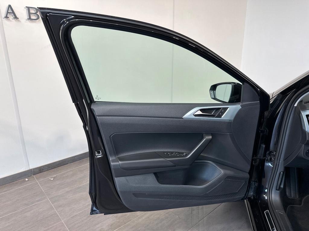 Volkswagen Polo 2025 г. Чёрный, пробег 36450 км