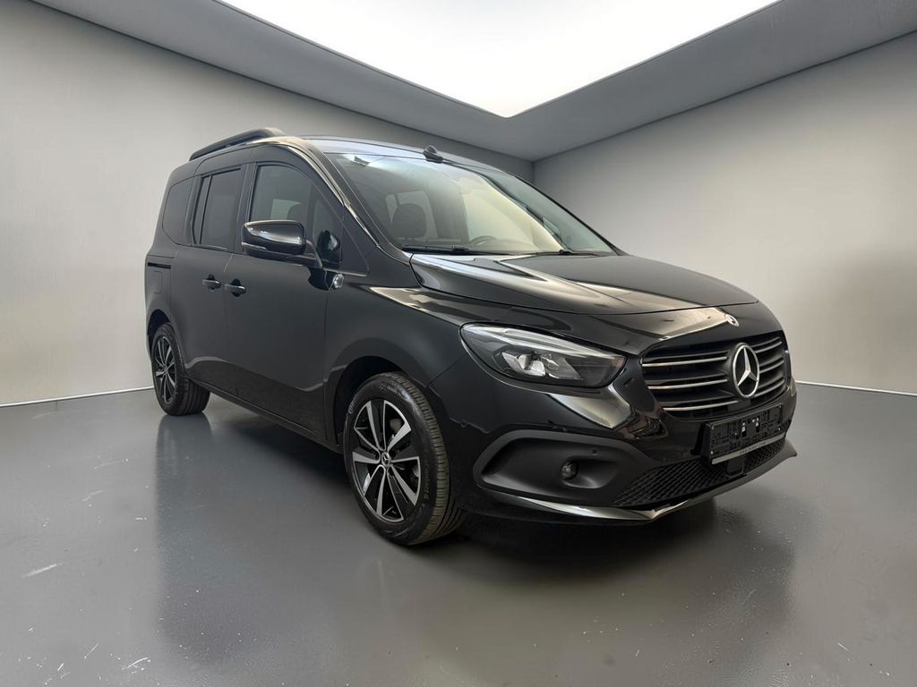 Mercedes-Benz T-CLASS 2024 г. Чёрный, пробег 33000 км