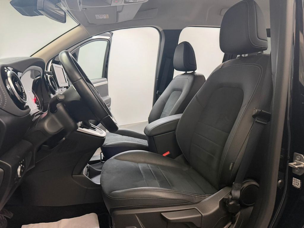 Mercedes-Benz T-CLASS 2024 г. Чёрный, пробег 33000 км
