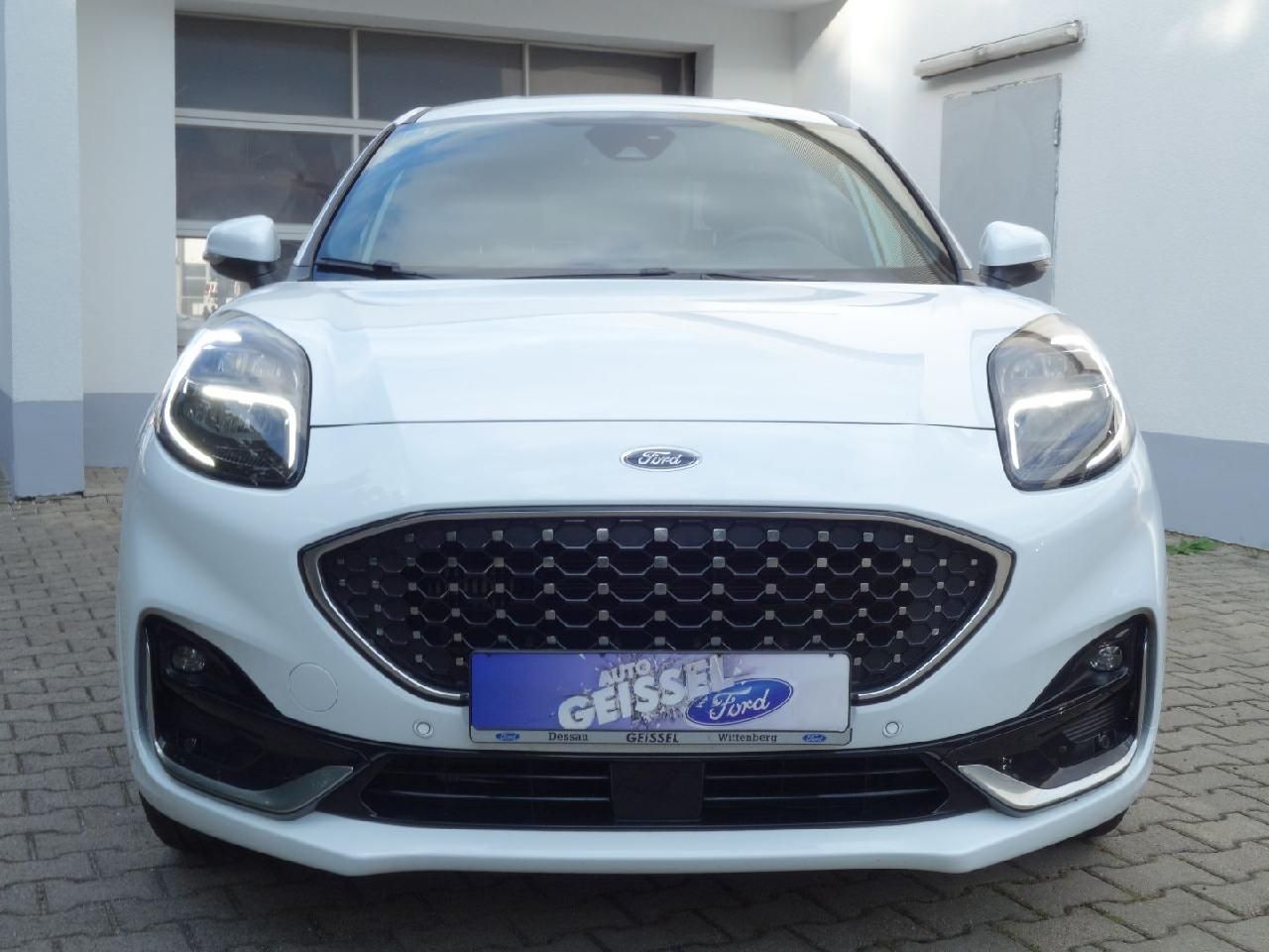 Ford Puma 2022 г. Белый, пробег 60000 км