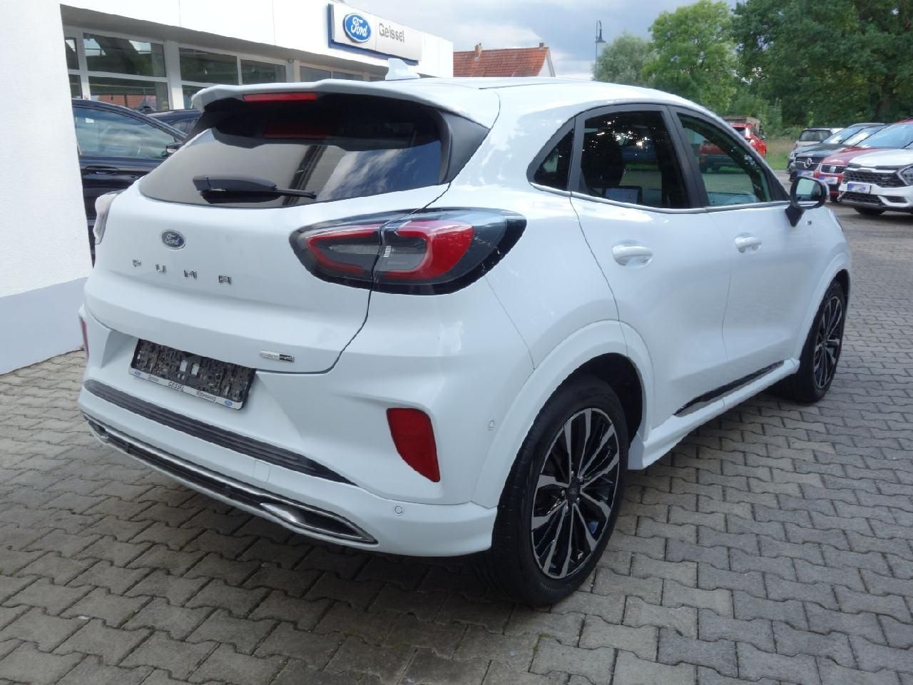 Ford Puma 2022 г. Белый, пробег 60000 км