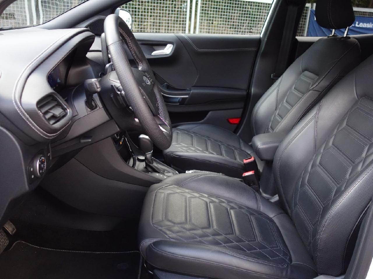 Ford Puma 2022 г. Белый, пробег 60000 км