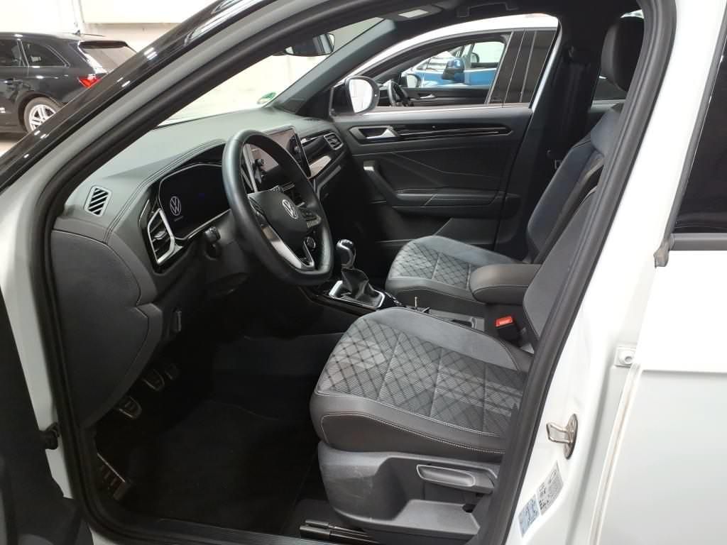 Volkswagen T-Roc 2024 г. Белый, пробег 35100 км