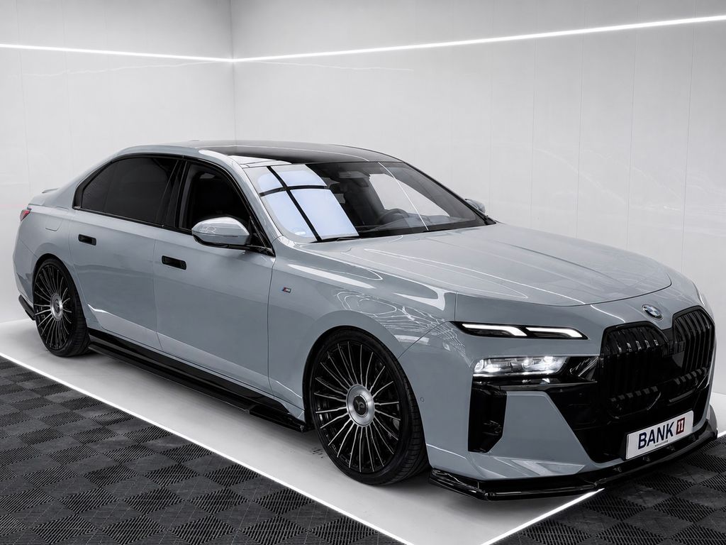 BMW 740 2024 г. Серый, пробег 43433 км