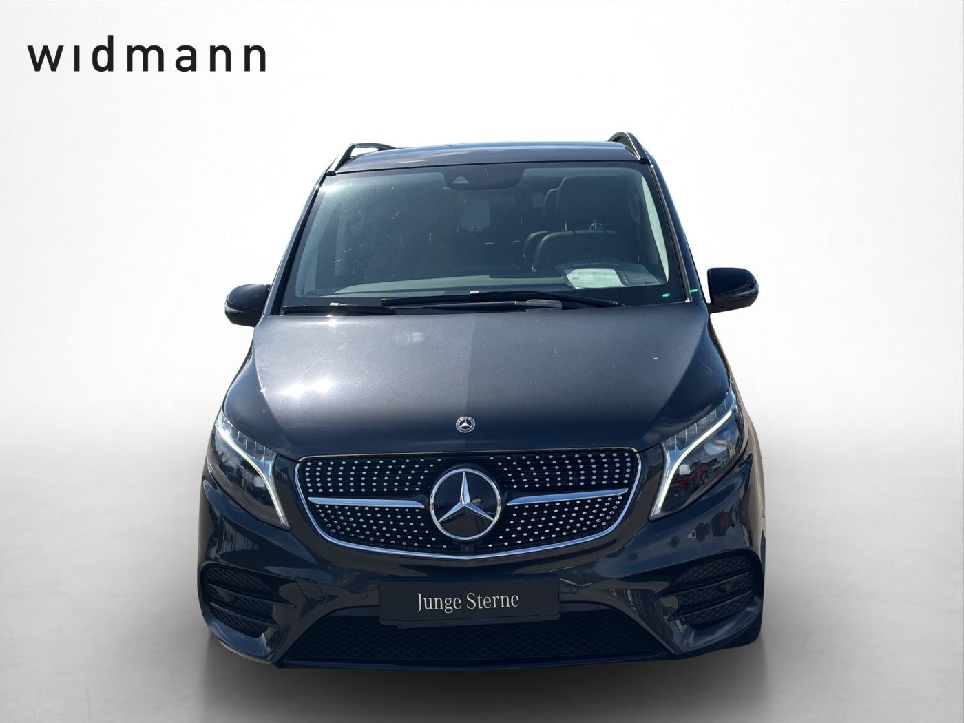 Mercedes-Benz V 300 2023 г. Серый, пробег 53900 км