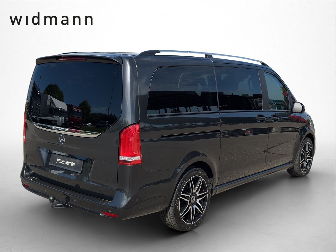 Mercedes-Benz V 300 2023 г. Серый, пробег 53900 км