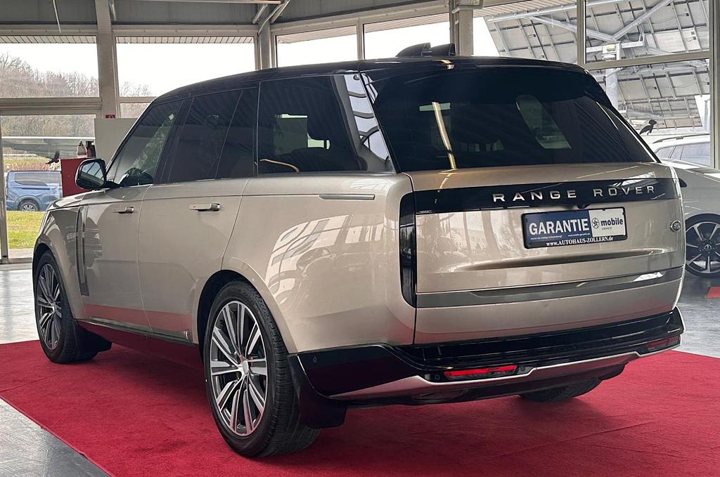 Land Rover Range Rover 2023 г. Золотистый, пробег 49996 км