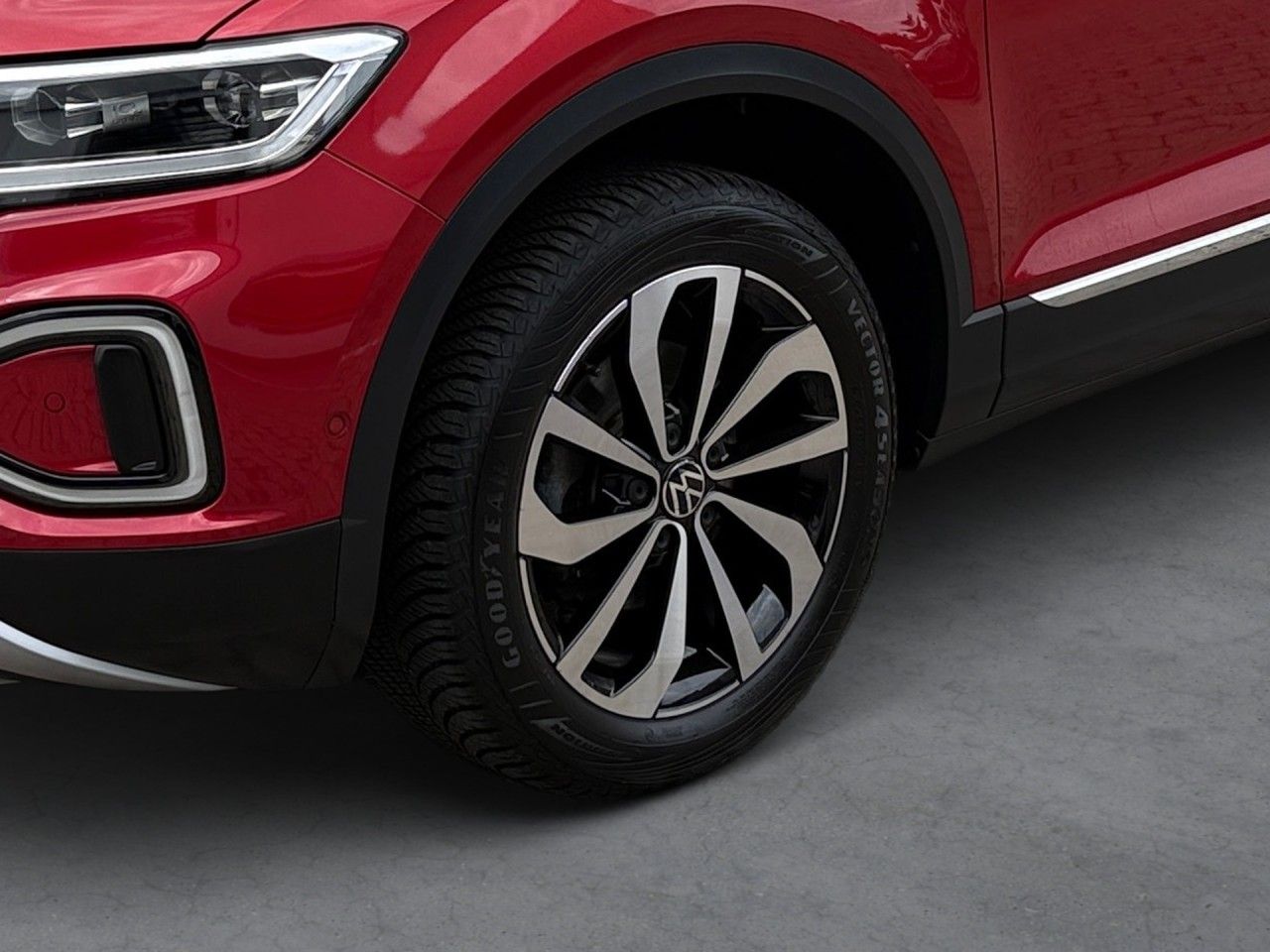 Volkswagen T-Roc 2024 г. Чёрный, пробег 36609 км