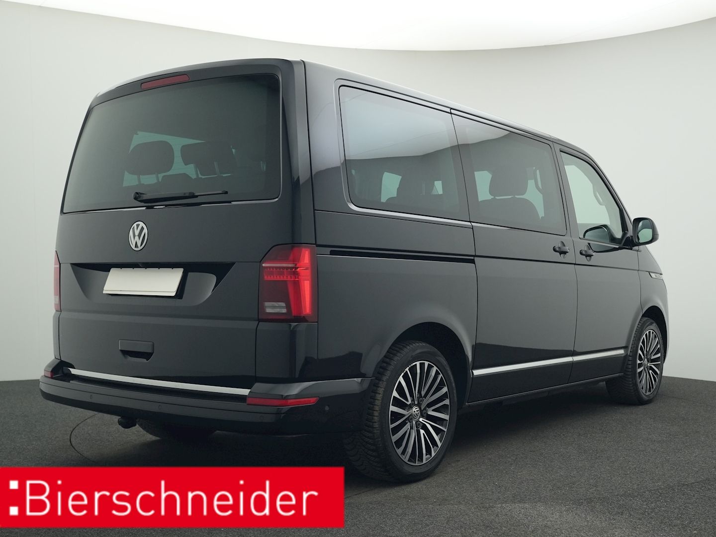 Volkswagen T6 MULTIVAN 2024 г. Чёрный, пробег 34050 км