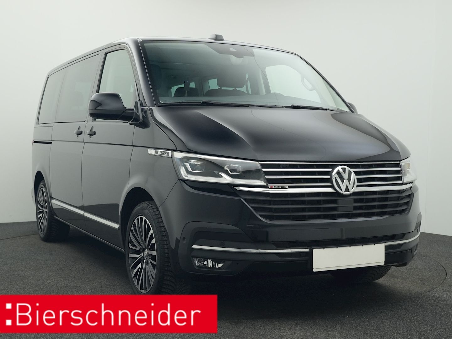 Volkswagen T6 MULTIVAN 2024 г. Чёрный, пробег 34050 км