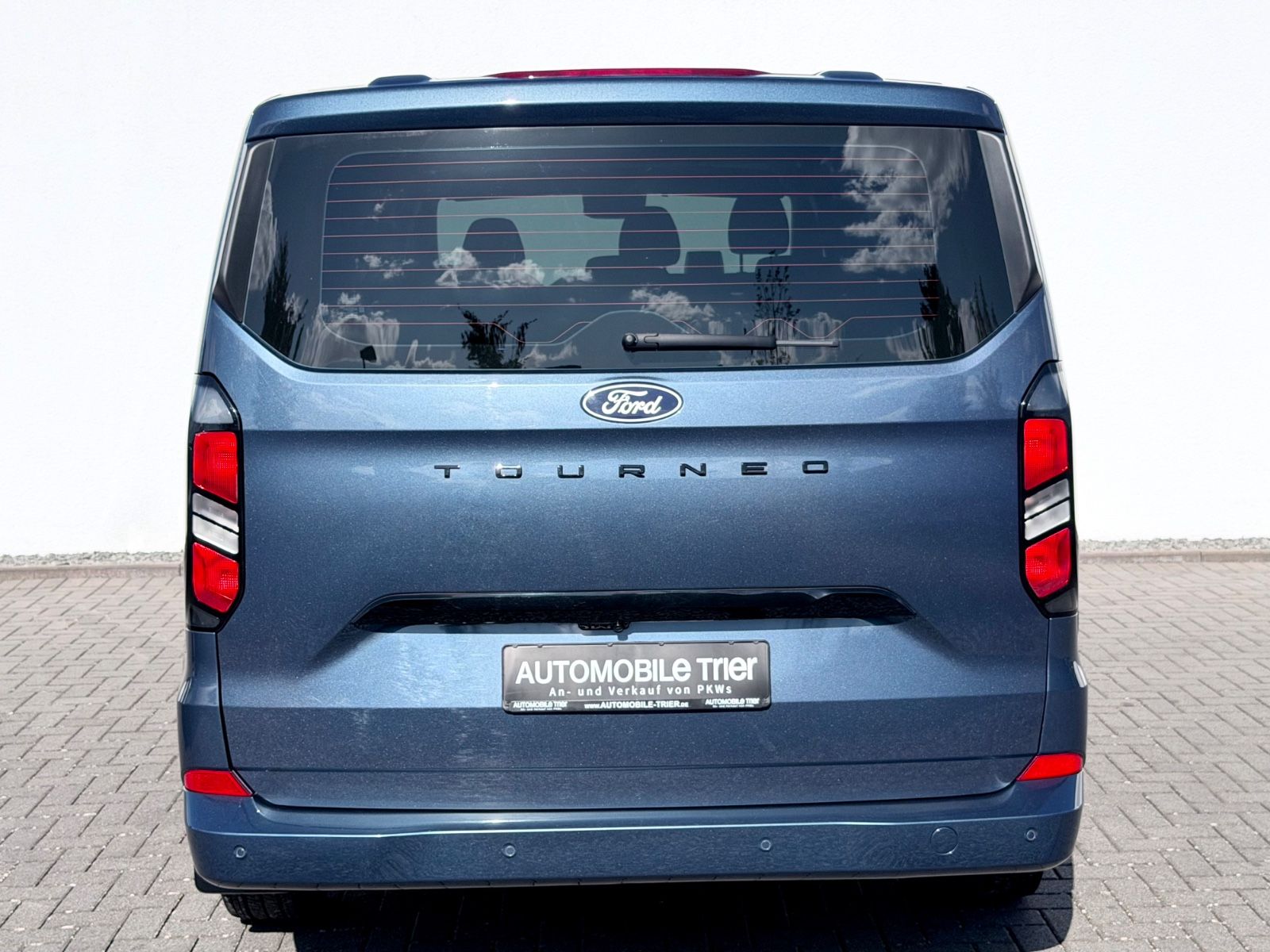 Ford Tourneo Custom 2024 г. Серебристый, пробег 60000 км
