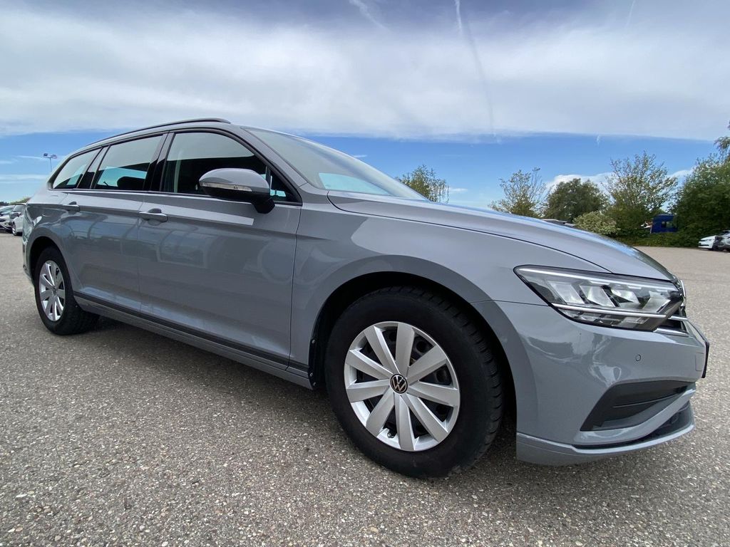 Volkswagen PASSAT VARIANT 2023 г. Серый, пробег 28696 км