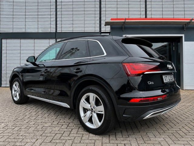 Audi Q5 2023 г. Чёрный, пробег 57453 км