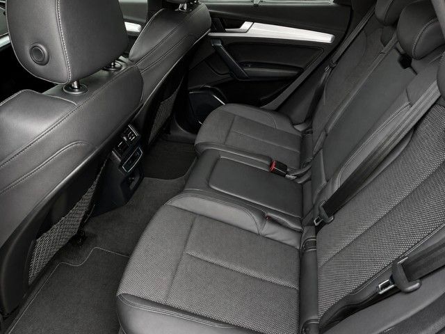 Audi Q5 2023 г. Чёрный, пробег 57453 км