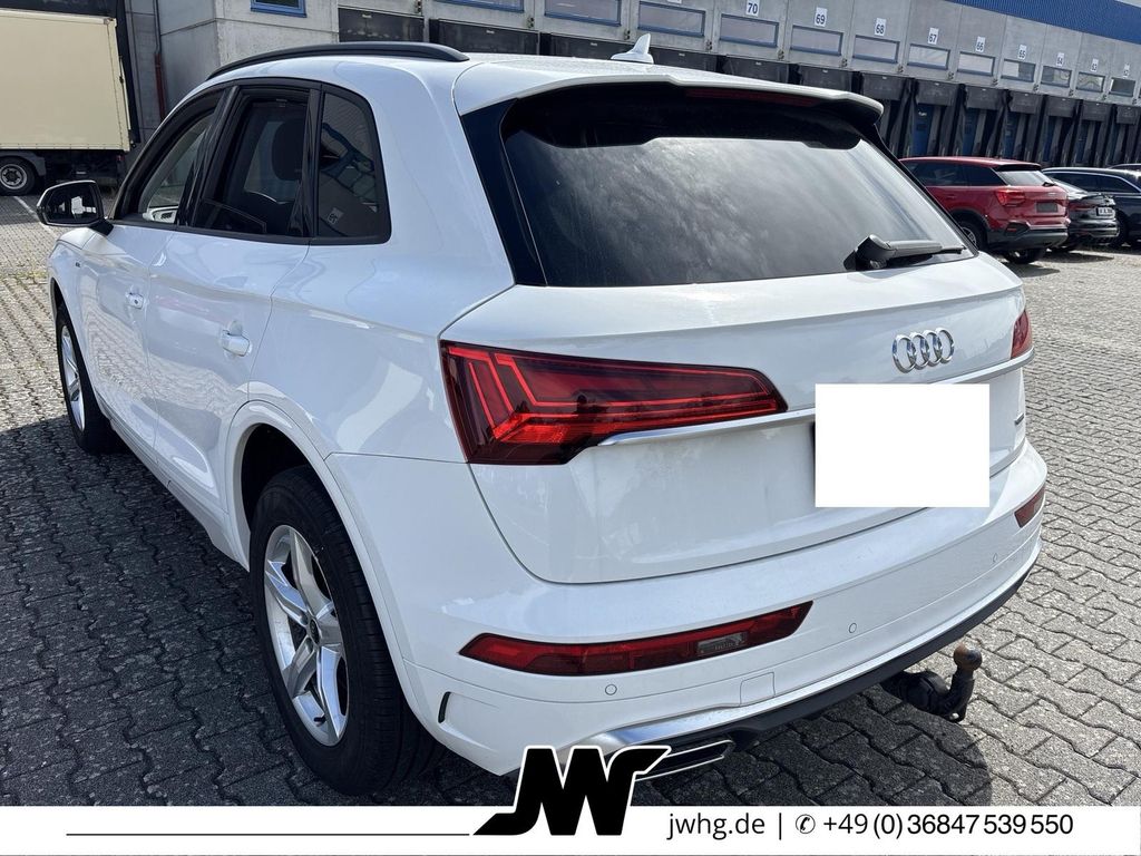 Audi Q5 2023 г. Белый, пробег 34621 км
