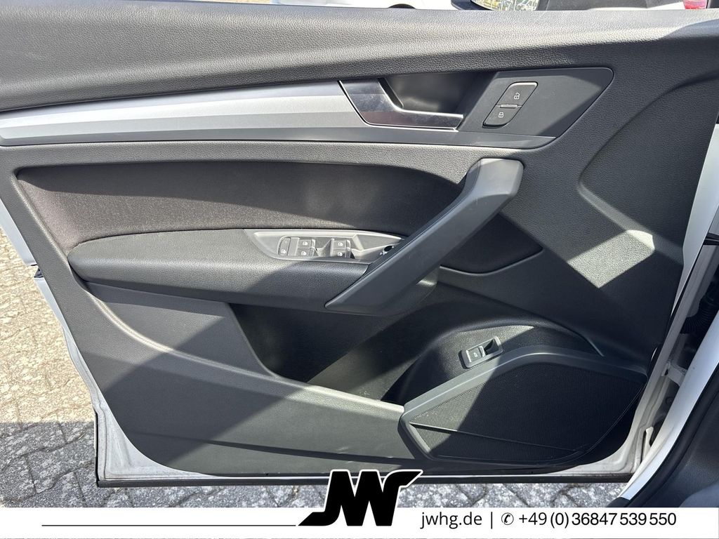Audi Q5 2023 г. Белый, пробег 34621 км