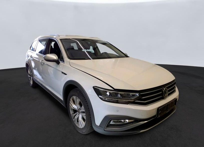 Volkswagen PASSAT ALLTRACK 2023 г. Белый, пробег 27720 км