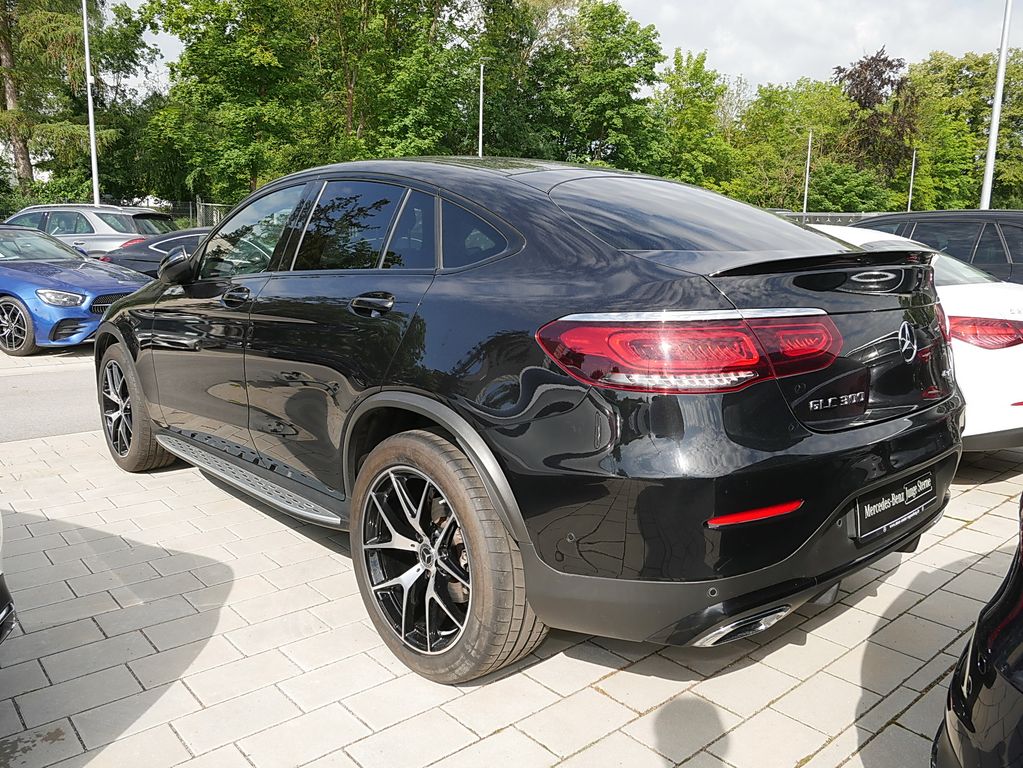 Mercedes-Benz GLC 300 2023 г. Чёрный, пробег 26985 км
