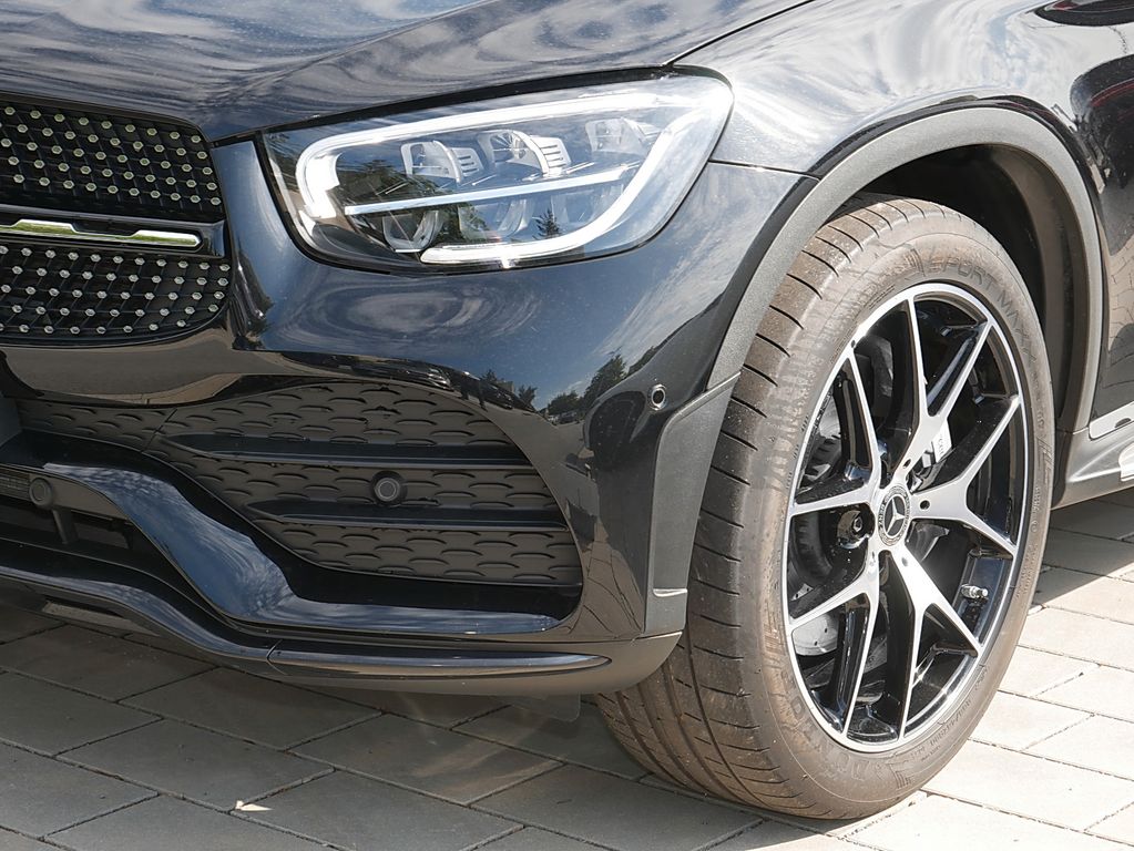 Mercedes-Benz GLC 300 2023 г. Чёрный, пробег 26985 км