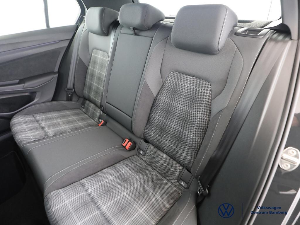 Volkswagen Golf 2023 г. Серый, пробег 49900 км