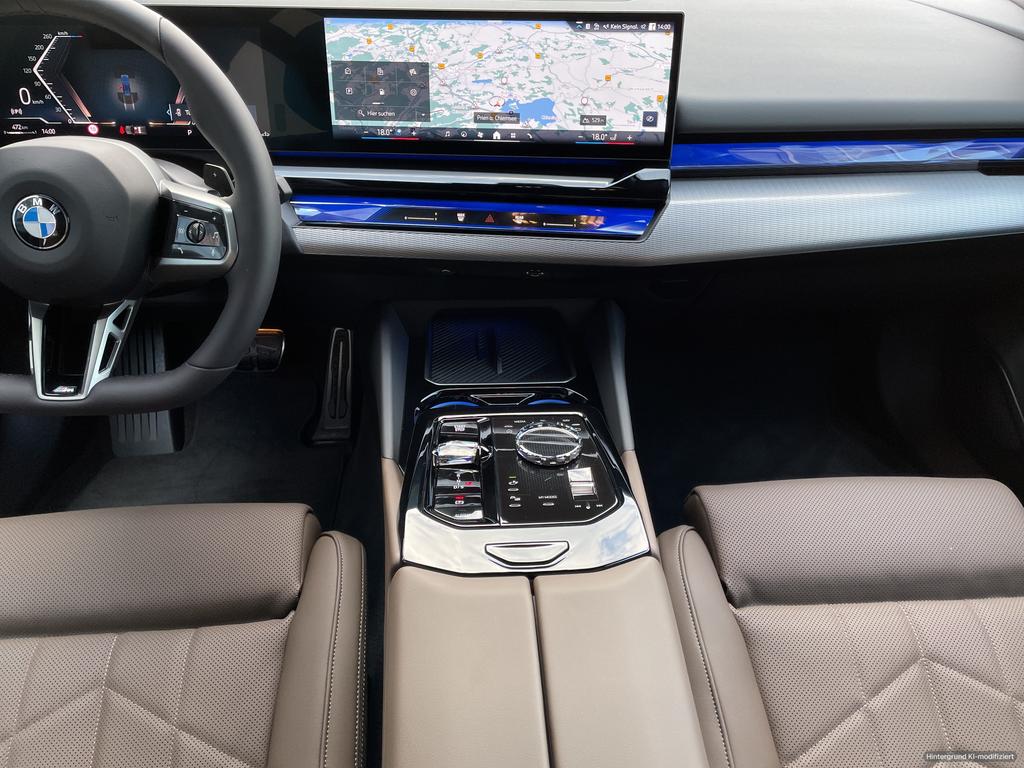 BMW 520 2025 г. Синий, пробег 380 км