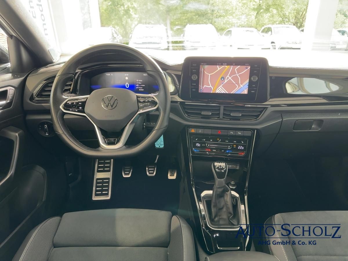 Volkswagen T-Roc 2022 г. Белый, пробег 29750 км