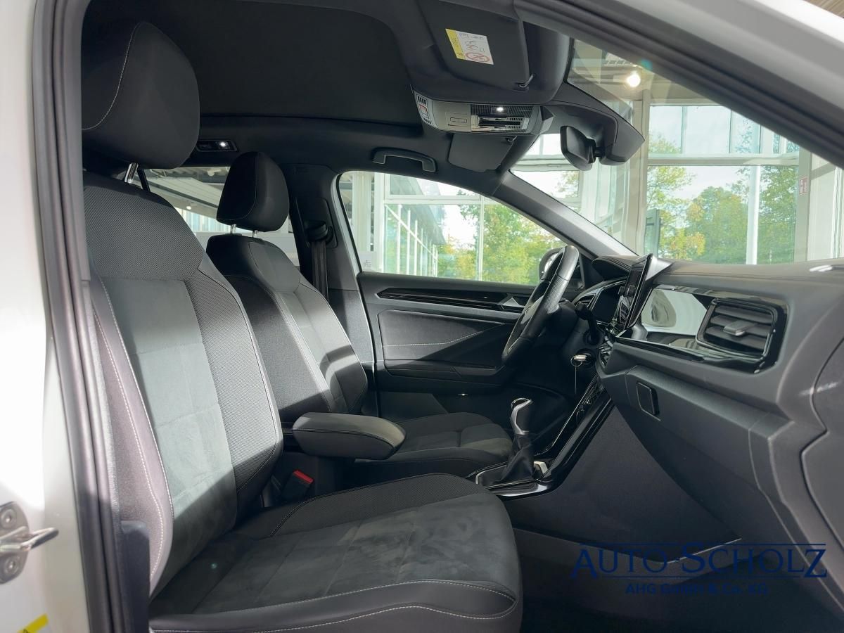 Volkswagen T-Roc 2022 г. Белый, пробег 29750 км