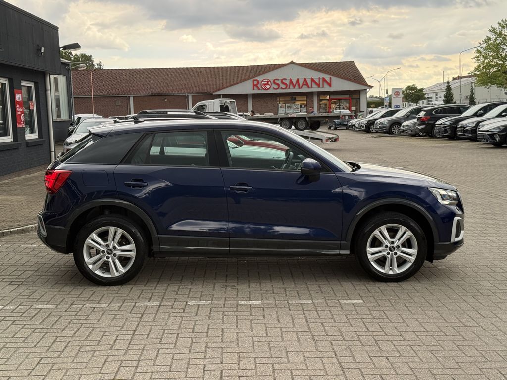 Audi Q2 2023 г. Синий, пробег 45602 км