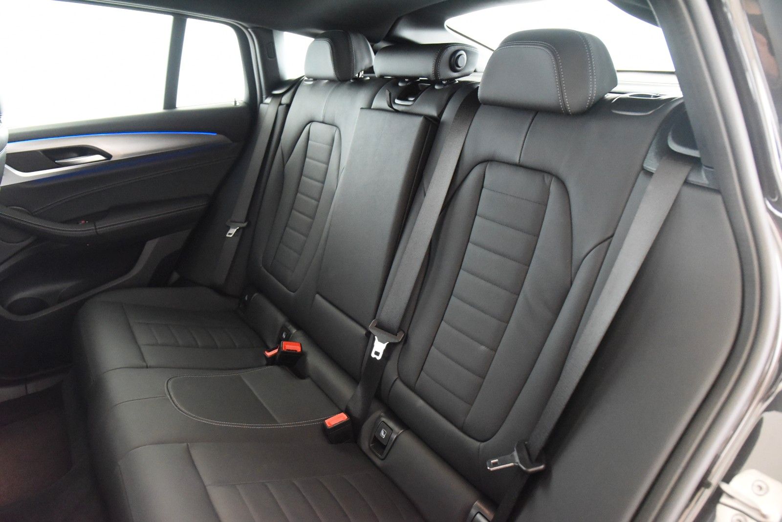 BMW X4 2025 г. Серый, пробег 28500 км
