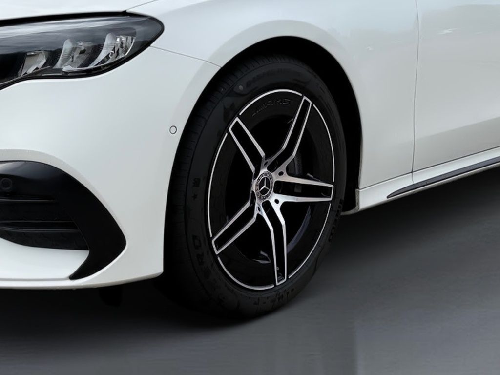 Mercedes-Benz E 220 2025 г. Белый, пробег 28764 км