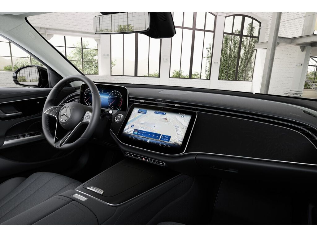 Mercedes-Benz E 200 2025 г. Чёрный, пробег 23069 км